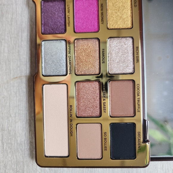 Too Faced Chocolate Gold Bar Ultra Rare Eyeshadow Palette BNWT. - Picture 3 of 9